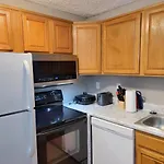 Comfy & Convenient 1Br Apartment Near Oaks Mall & Medical Center Fast Wifi