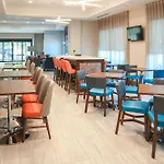 Comfort Suites Gainesville Near University