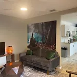 Fun 2 Bedrm House.Free Parking, Family Ok, Gator Games