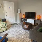 Fun 2 Bedrm House.Free Parking, Family Ok, Gator Games