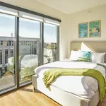 Bright City Center Corner Apartment