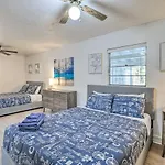 Spacious Gainesville Retreat With Backyard!