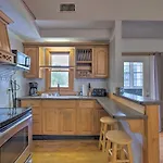 Charming Gainesville Townhome Less Than 2 Mi To University