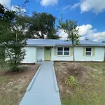 Serene Renovated Oasis Near Downtown Area