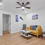 Gainesville-Newly Remodeled Home