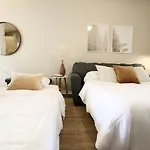 Nomad Retreat King Bed Boutique Condo W Garage