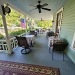 Lady Clare Room At Camellia Rose Inn Downtown