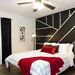 Rustic Luxe Loft , A King Bed Hideout With Edge