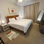 Relaxing 2B/2B With Office Nook, Pool, Gym, Sauna, Walk-In Closets, Lanai, 1 Car Garage