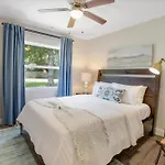 2 Miles To Uf & Dt - Pergola Fire Pit Game Room