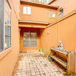 3 Mi To Uf Campus Charming Gainesville Townhome