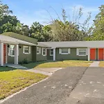 Trendy Condo Near Uf & Downtown