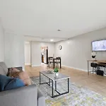 Sweetwater 7C I Beautiful 2Bd Apt I Free Parking