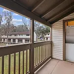 Sweetwater 7C I Beautiful 2Bd Apt I Free Parking