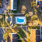 Sanctuary Gainesville Bright 2 Bedroom King Condo