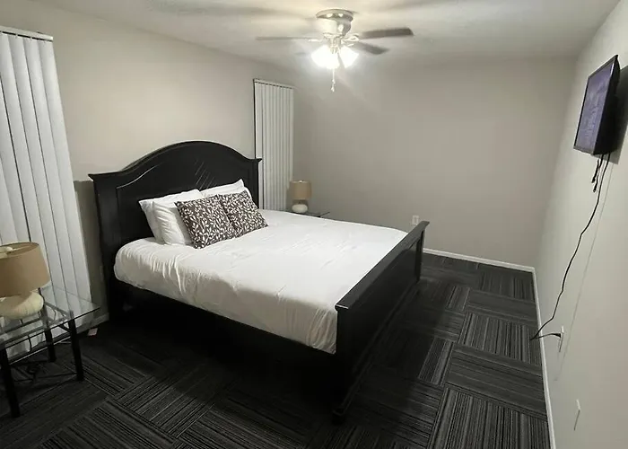 Cozy Retreat 1.8 Mi To Stadium
