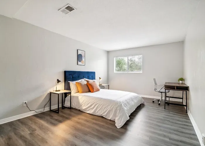 Sweetwater 5B I Beautiful 1Bd Apt I Free Parking