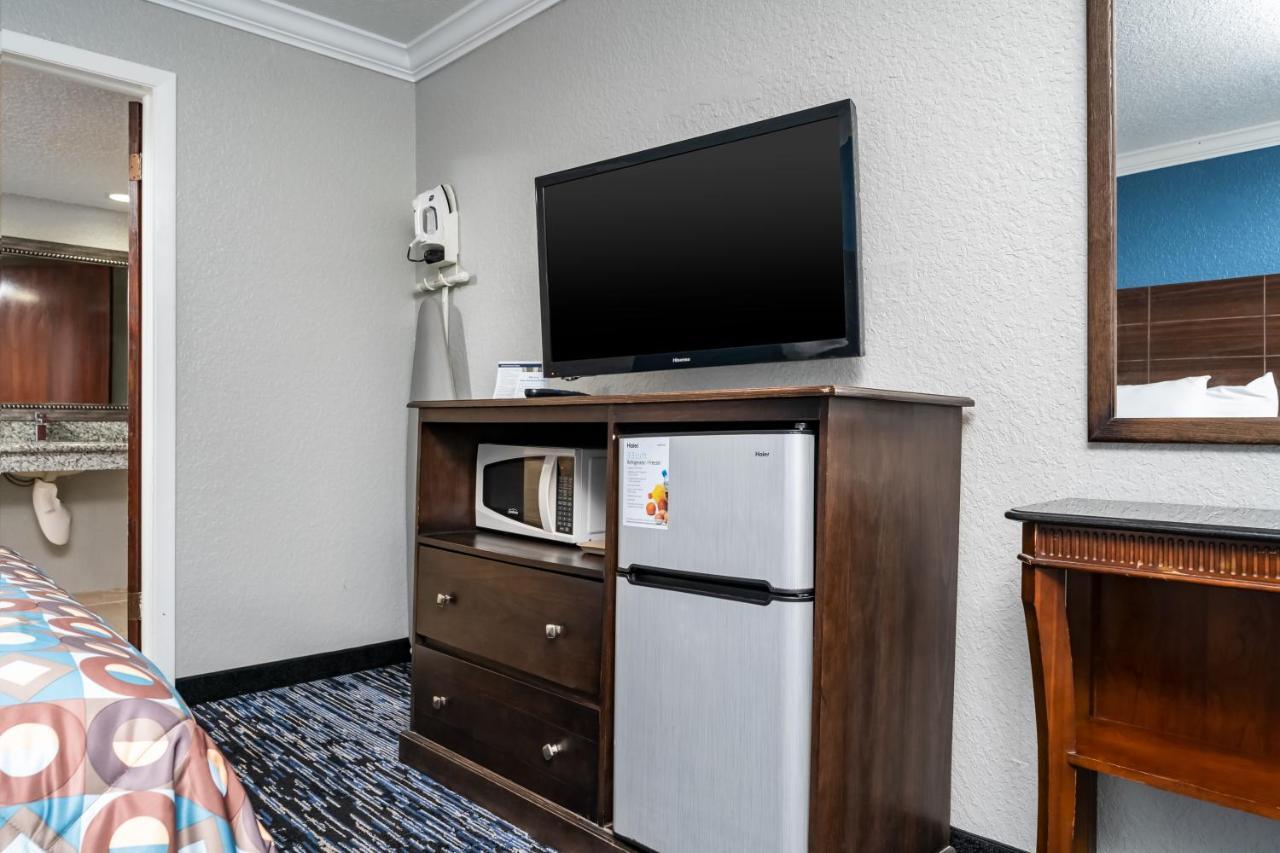 Gatortown Hotel