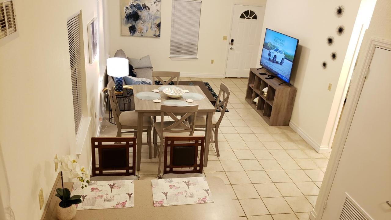 Modern House Minutes From Downtown Gainesville, Uf, Va & More! Holiday home *
