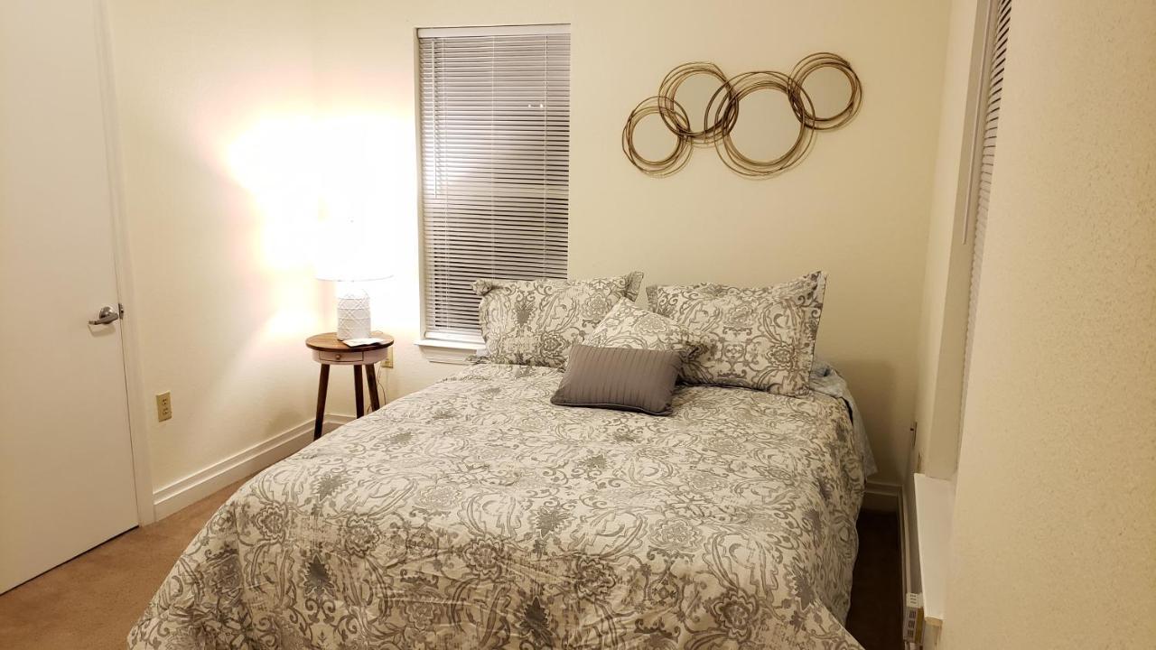 Modern House Minutes From Downtown Gainesville, Uf, Va & More! Holiday home *