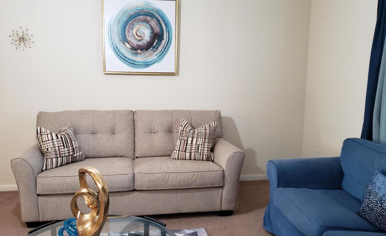 Prime Location For Uf Visitors 2br With Pool And Fast Wi-fi Gainesville