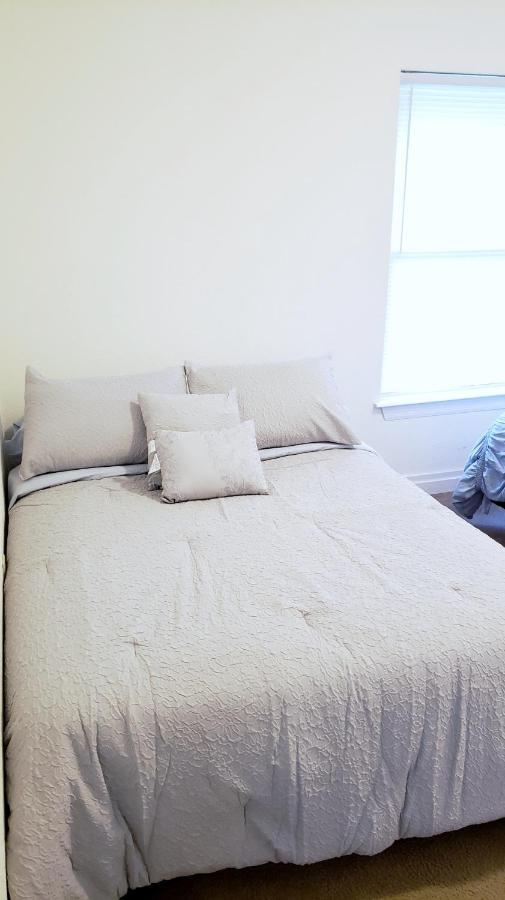 Modern House Minutes From Downtown Gainesville, Uf, Va & More! *