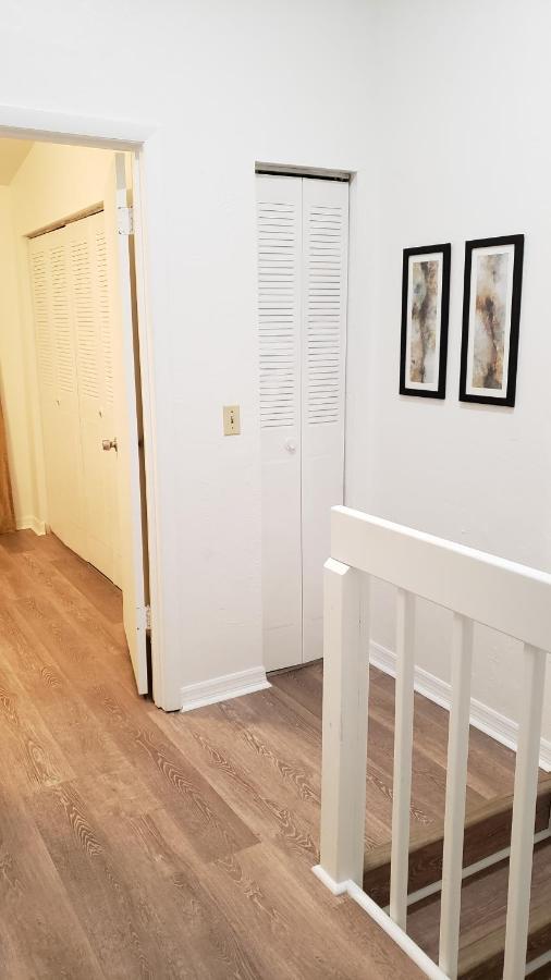 Beautiful Townhouse 2 Bedrooms 1 And A Half Bathrooms Next To Butler Plaza 1 Mile To Uf Gainesville