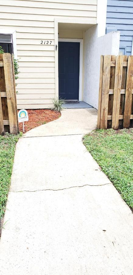 Beautiful Townhouse 2 Bedrooms 1 And A Half Bathrooms Next To Butler Plaza 1 Mile To Uf * Gainesville