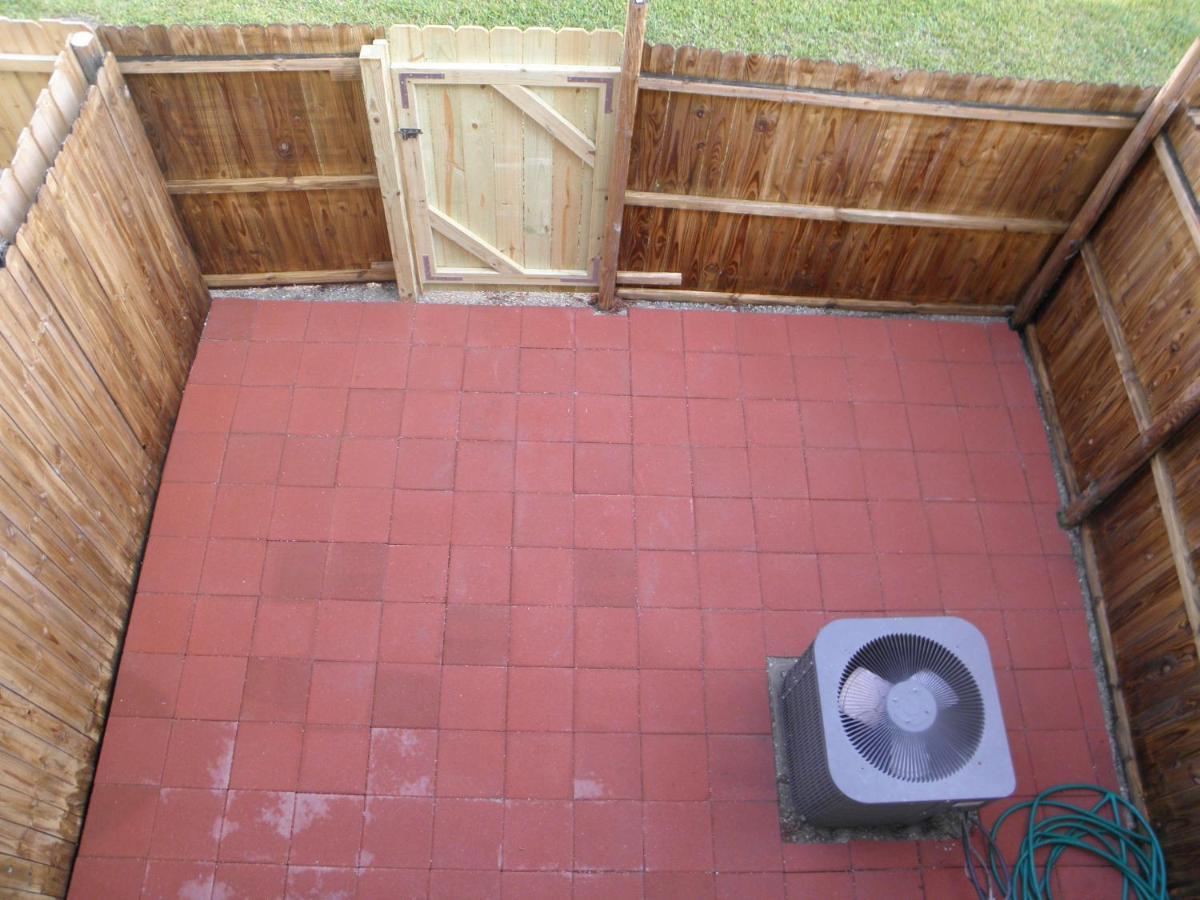 Beautiful Townhouse 2 Bedrooms 1 And A Half Bathrooms Next To Butler Plaza 1 Mile To Uf *