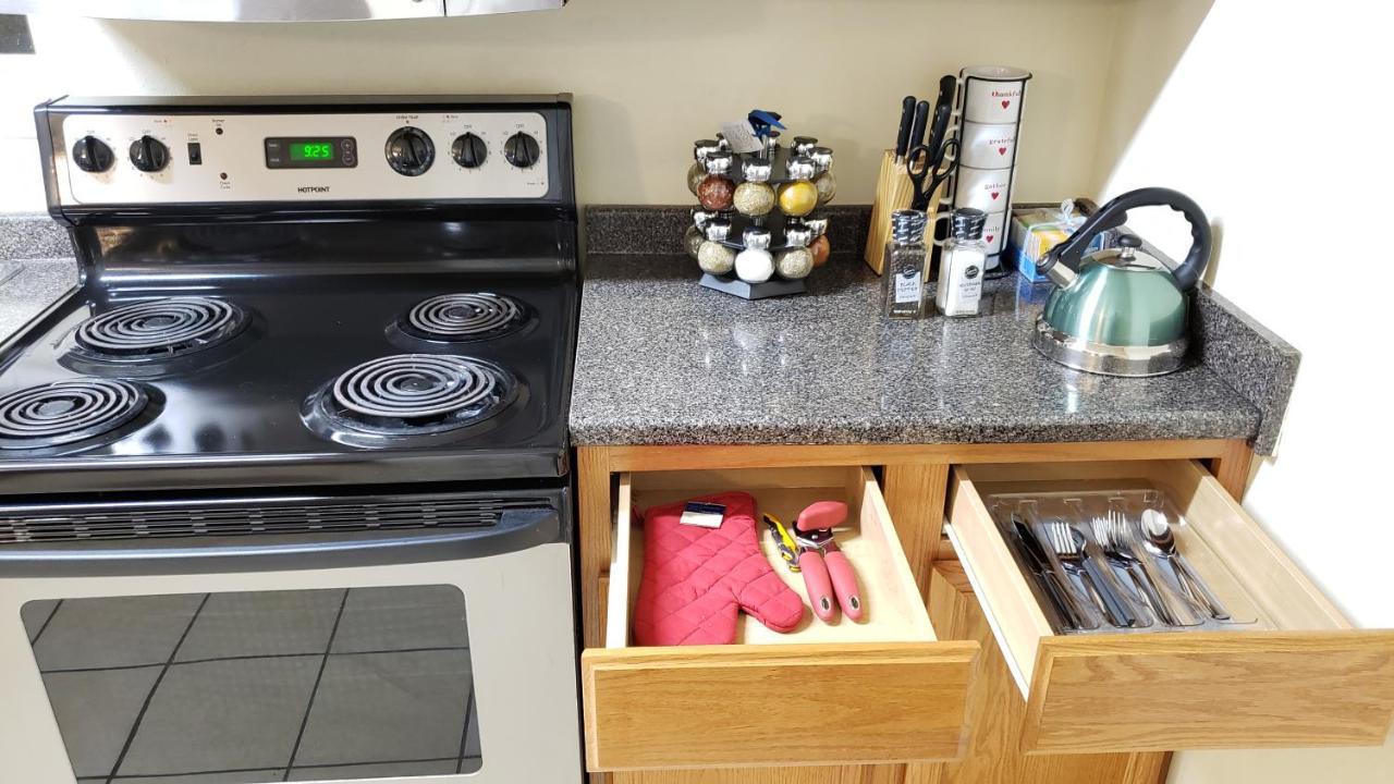 Prime Location For Uf Visitors 2br With Pool And Fast Wi-fi * Gainesville