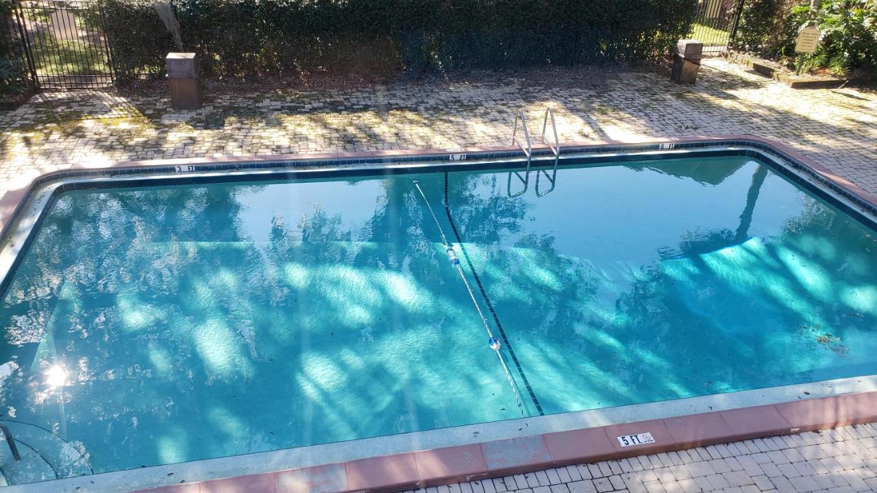 Apartamento Prime Location For Uf Visitors 2br With Pool And Fast Wi-fi *