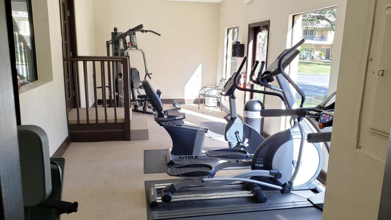 Prime Location For Uf Visitors 2br With Pool And Fast Wi-fi Apartamento Gainesville