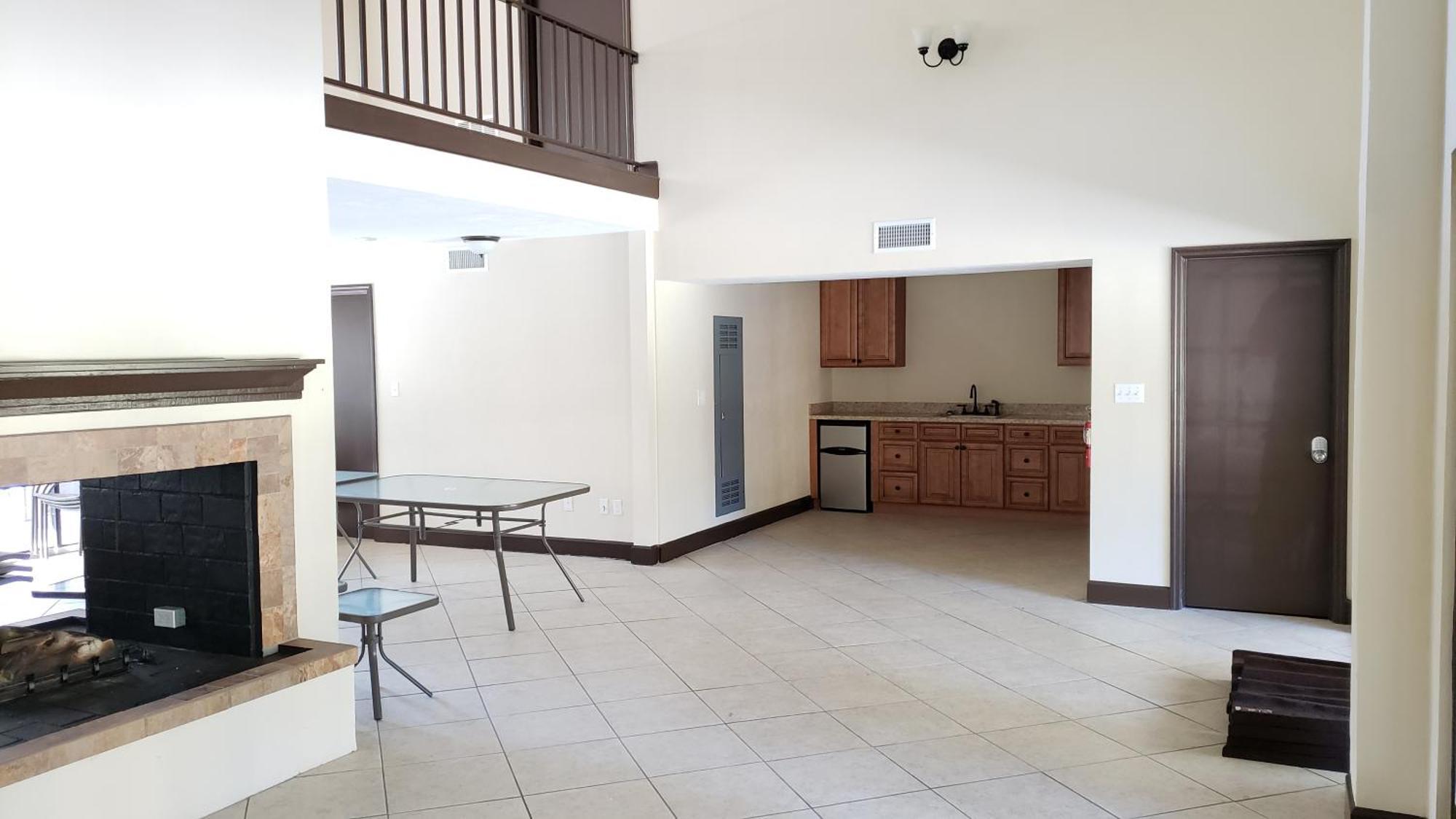 Prime Location For Uf Visitors 2br With Pool And Fast Wi-fi Apartamento *
