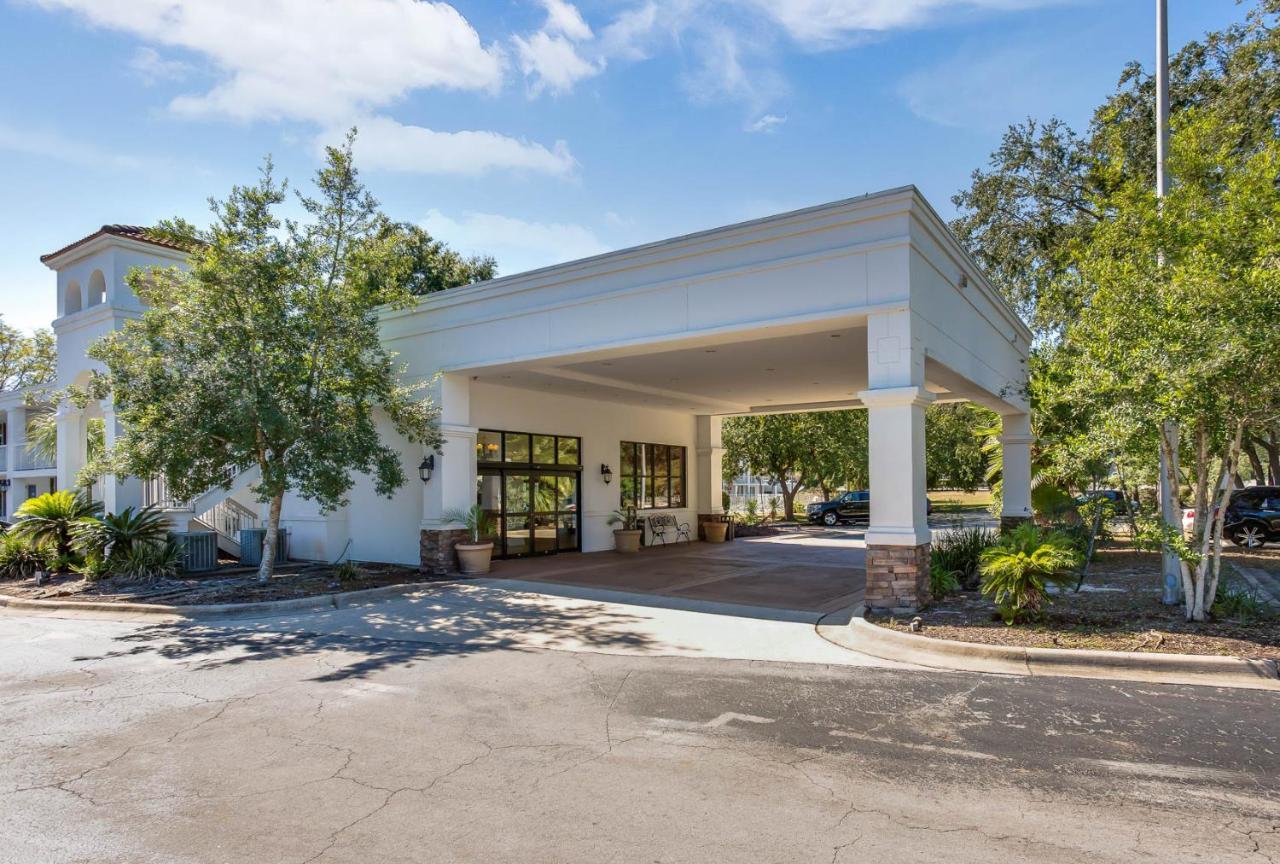 6 Gainesville, Fl Hotel Gainesville