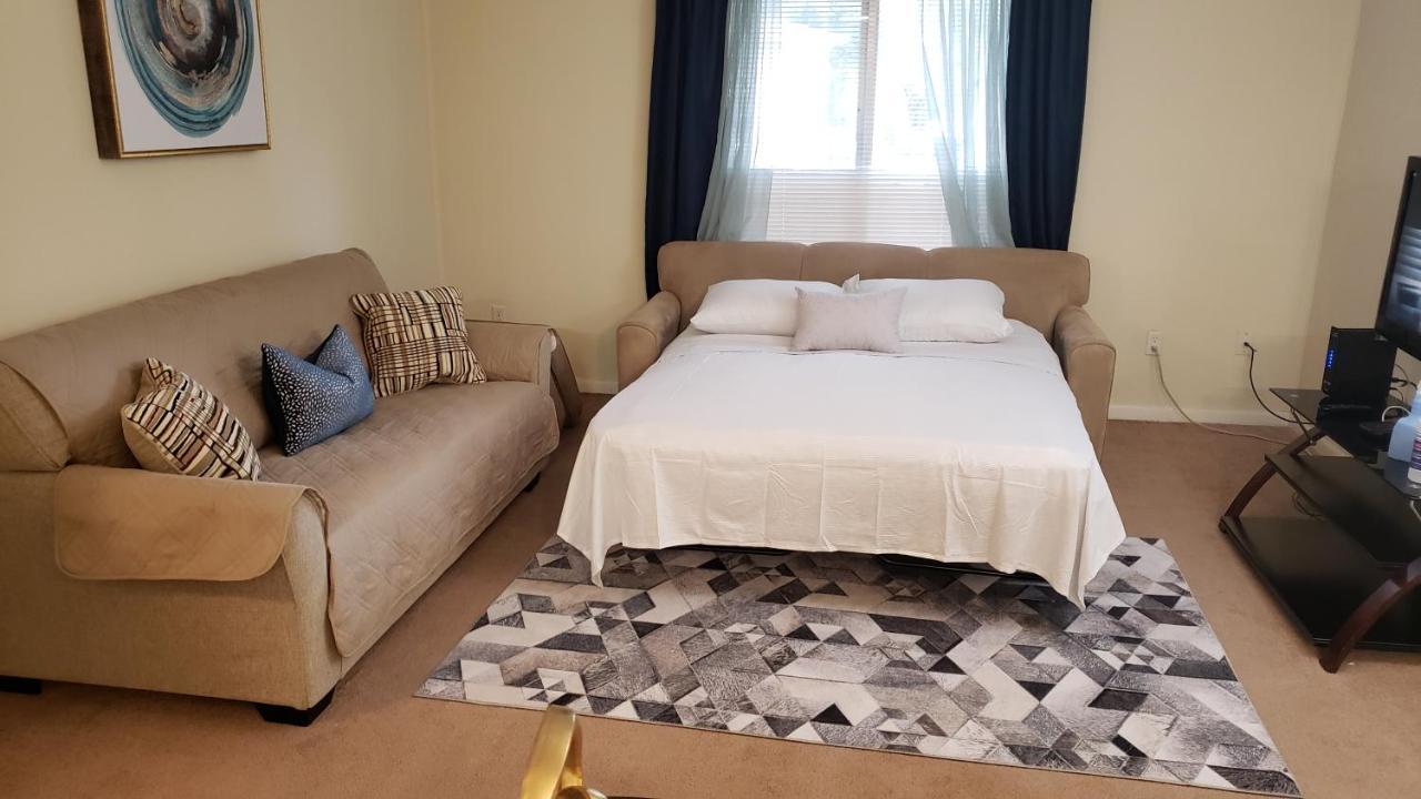 Prime Location For Uf Visitors 2br With Pool And Fast Wi-fi Apartamento Gainesville