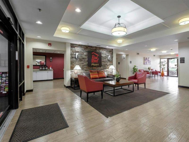 Hotel Red Roof +