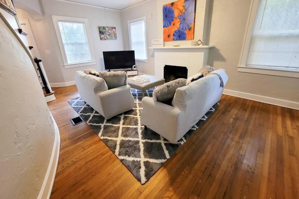 Holiday home Iconic - Sleeps 12 - 4 Br- Tom Petty's Old House Gainesville