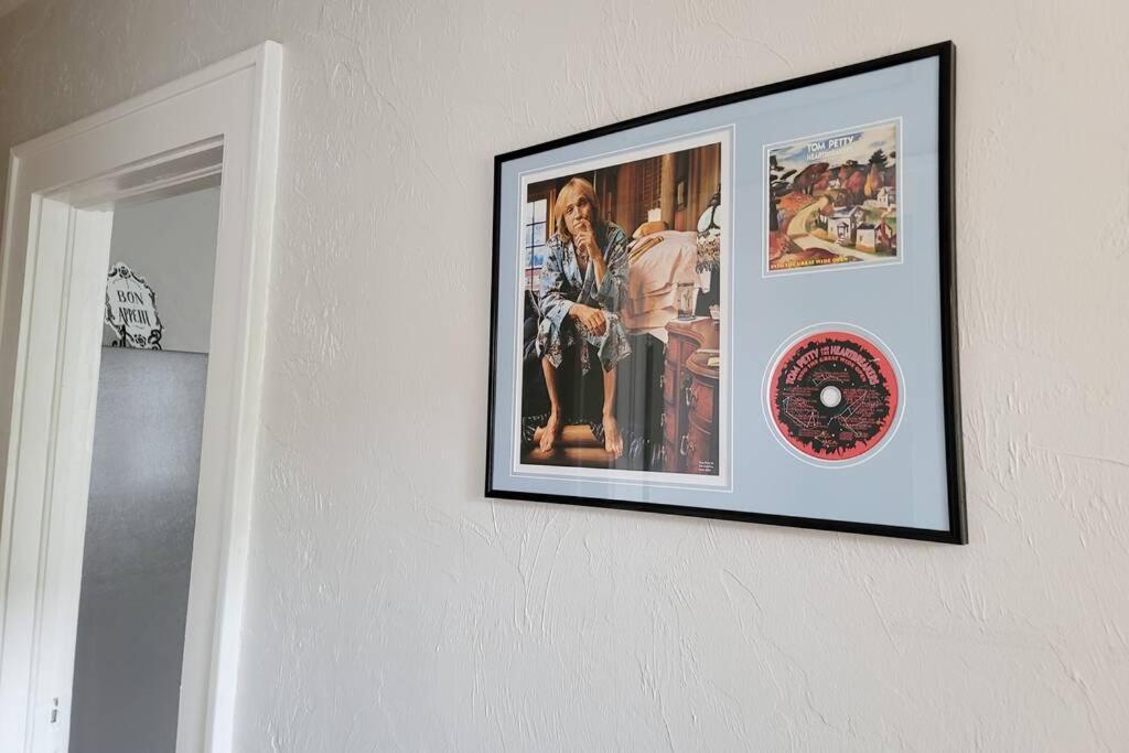 Iconic - Sleeps 12 - 4 Br- Tom Petty's Old House Holiday home *