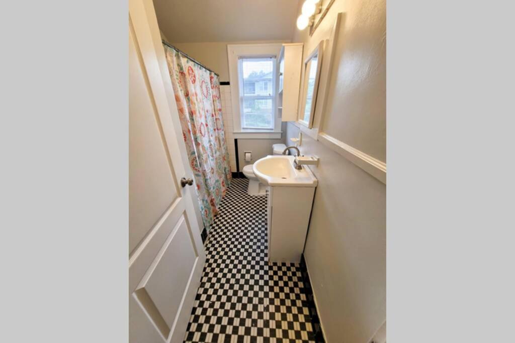 Holiday home Iconic - Sleeps 12 - 4 Br- Tom Petty's Old House