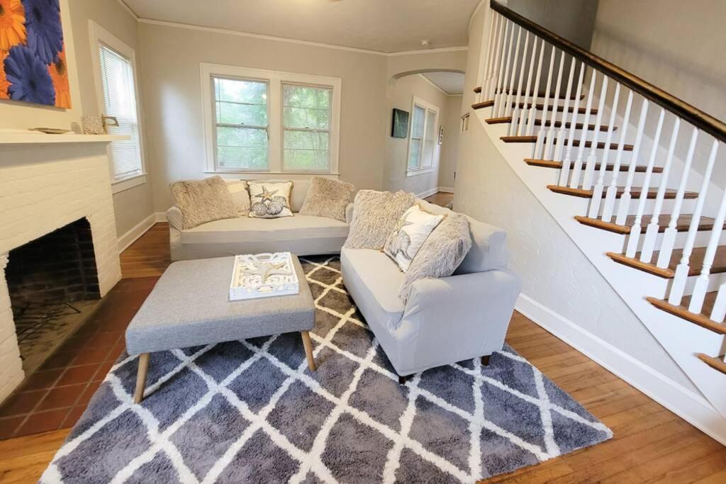 Iconic - Sleeps 12 - 4 Br- Tom Petty's Old House Holiday home *