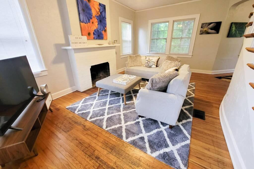 Iconic - Sleeps 12 - 4 Br- Tom Petty's Old House Holiday home