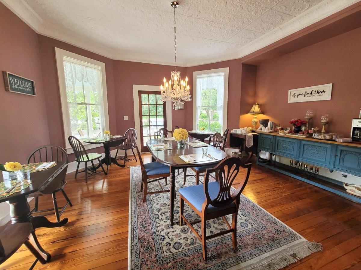 Camellia Rose Inn- King Southern Charm Acomodação com café da manhã  *