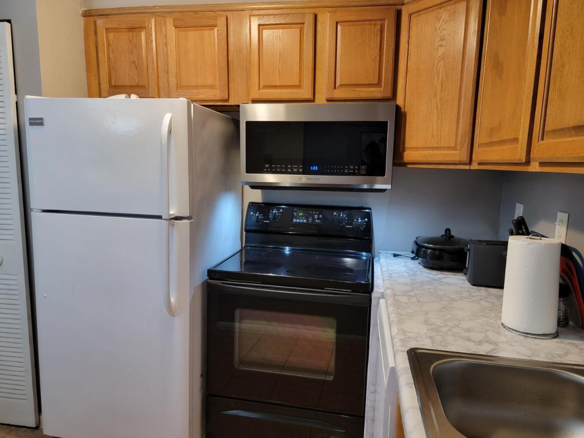 Apartment Comfy & Convenient 1br Near Oaks Mall & Medical Center Fast Wifi