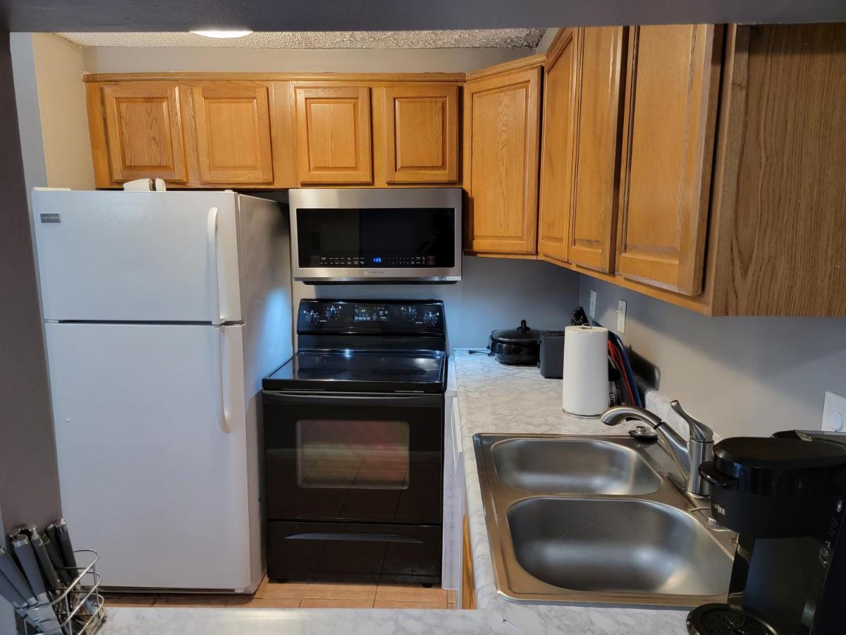 Apartment Comfy & Convenient 1br Near Oaks Mall & Medical Center Fast Wifi *