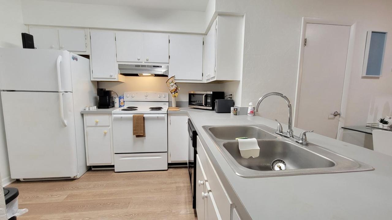 Beautiful Townhouse 2 Bedrooms 1 And A Half Bathrooms Next To Butler Plaza 1 Mile To Uf Apartment *