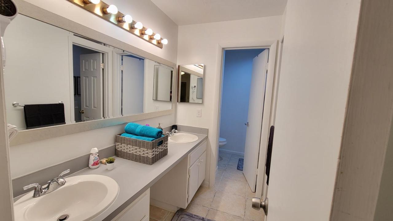 Apartment Beautiful Townhouse 2 Bedrooms 1 And A Half Bathrooms Next To Butler Plaza 1 Mile To Uf