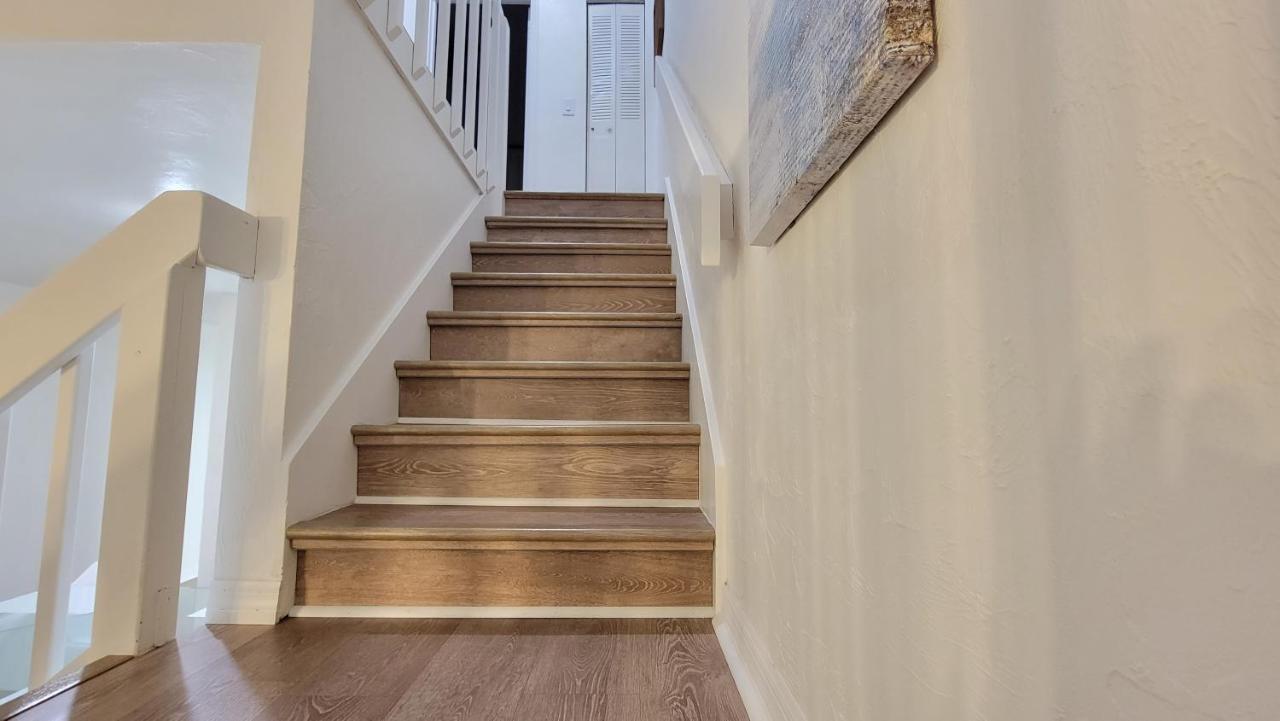 Beautiful Townhouse 2 Bedrooms 1 And A Half Bathrooms Next To Butler Plaza 1 Mile To Uf Apartment *