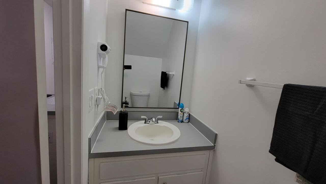 Beautiful Townhouse 2 Bedrooms 1 And A Half Bathrooms Next To Butler Plaza 1 Mile To Uf Apartment