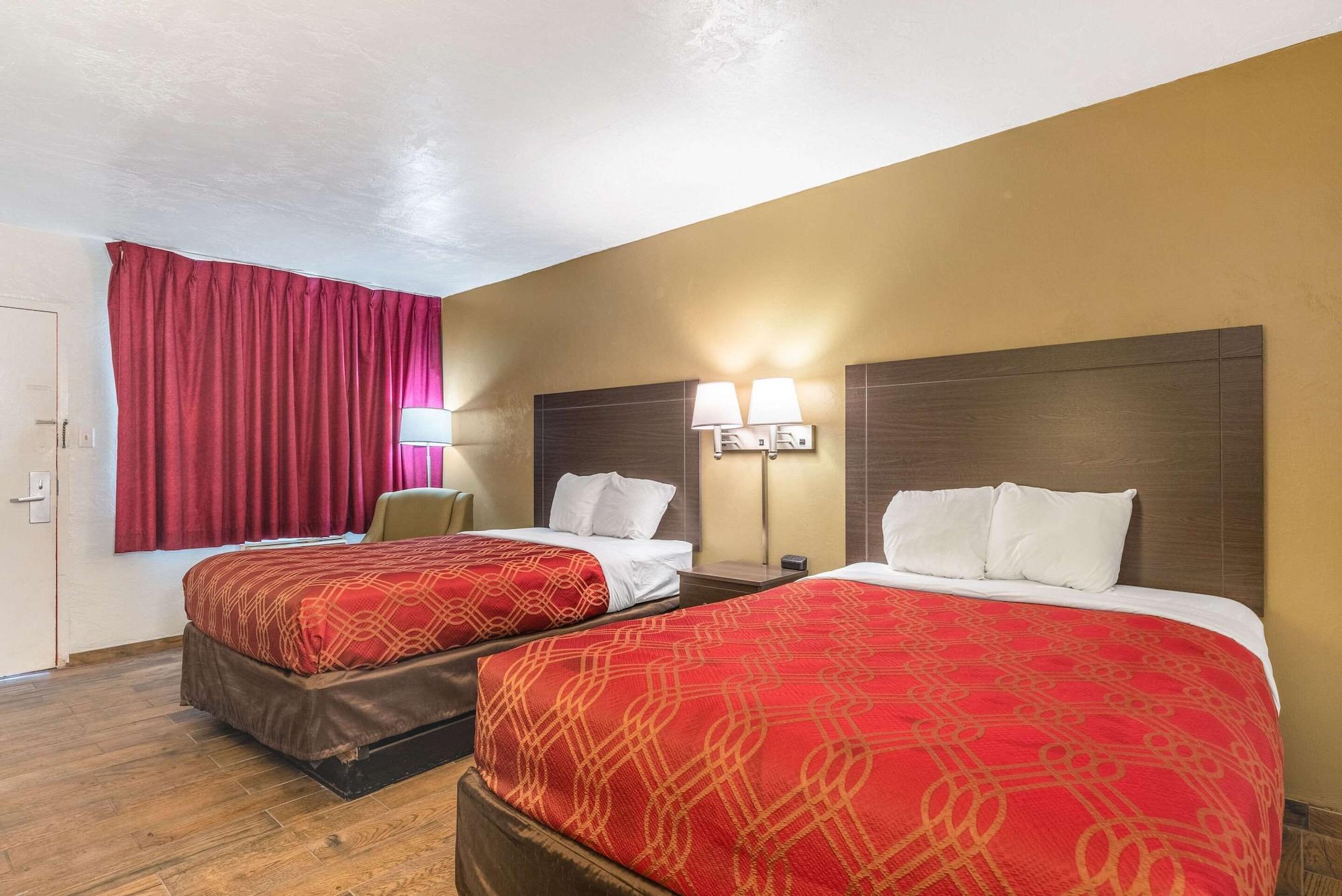 Econo Motel 2*