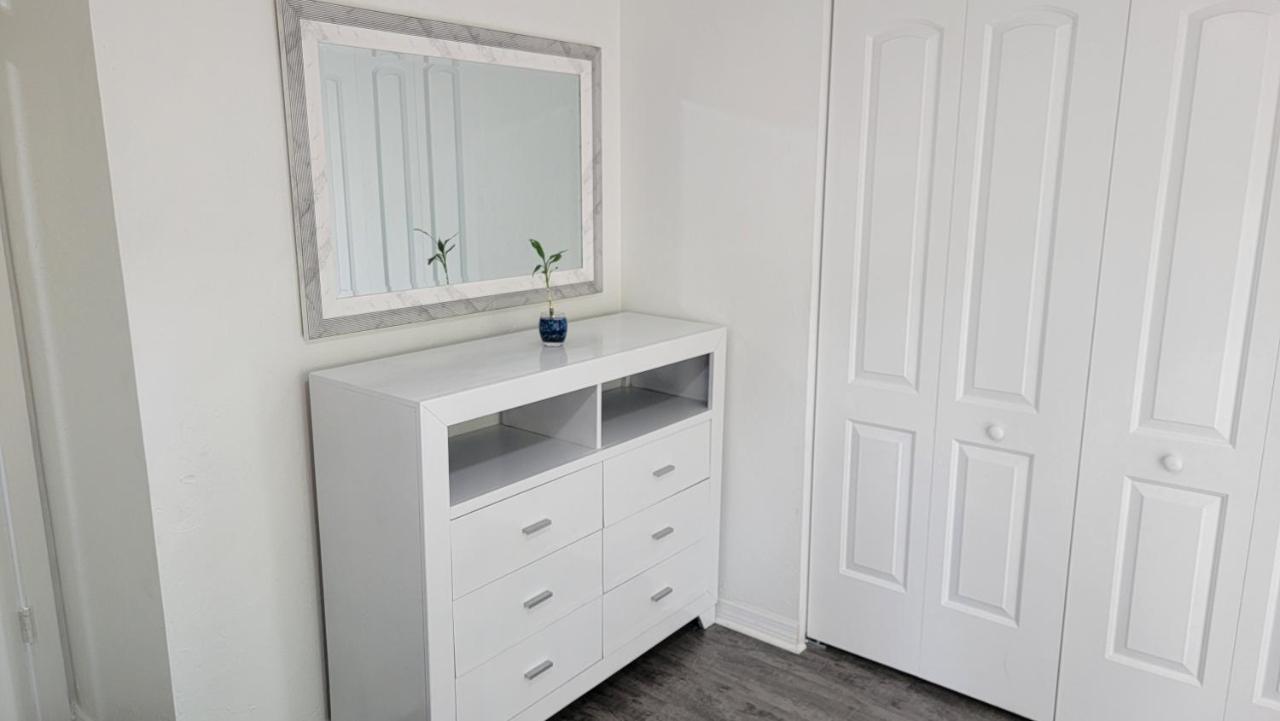 Discover Luxury Steps Away From Celebration Pointe And I-75! Gainesville
